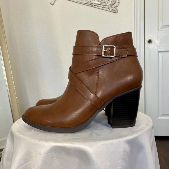 Style & Co NWT Brown Boho Buckle Lace Up Heeled Ankle Boots Model Zetaa US 9 - Picture 8 of 8